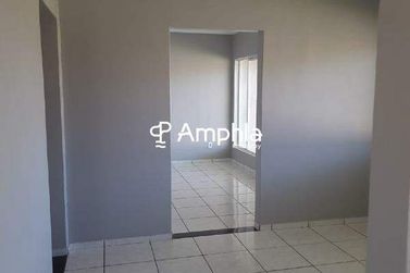 Casa &agrave; venda - 200m&sup2; - Centro