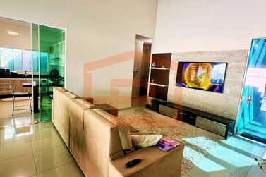 Casa &agrave; venda - 214m&sup2; - Jardim Tamoio