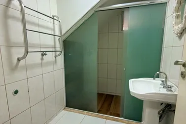 Sobrado &agrave; venda - 180m&sup2; - Zona I