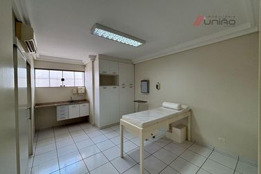 Sal&atilde;o Comercial &agrave; venda - 345m&sup2; - Zona I