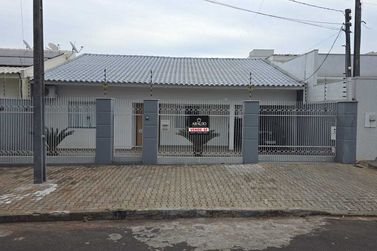 Casa &agrave; venda - 243m&sup2; - Jardim Indai&aacute;