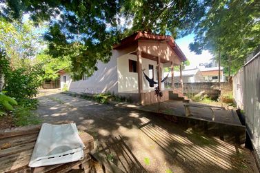 Casa &agrave; venda - 102m&sup2; - ZONA III