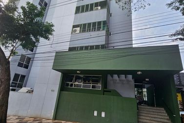 Sal&atilde;o Comercial &agrave; venda - Zona I