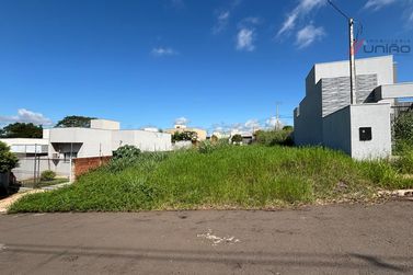 Terreno &agrave; venda - 135m&sup2; - Jardim Bela Casa II