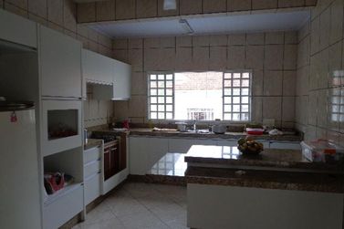 Casa &agrave; venda - 300m&sup2; - Zona 1