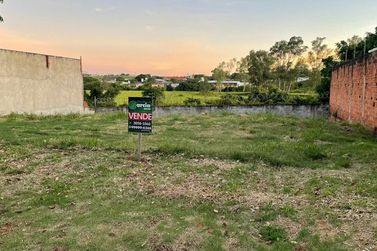 Terreno &agrave; venda - 391m&sup2; - Cidade Jardim II