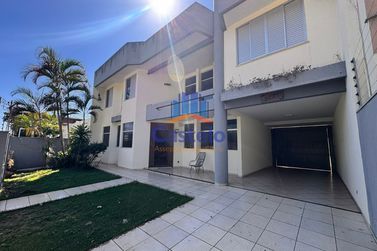 Casa para alugar - 310m&sup2; - ZONA II