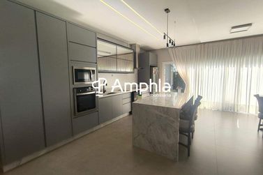 Casa &agrave; venda - 270m&sup2; - Cancelli