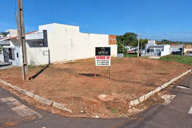 Terreno &agrave; venda - 181m&sup2; - Jardim Sakai
