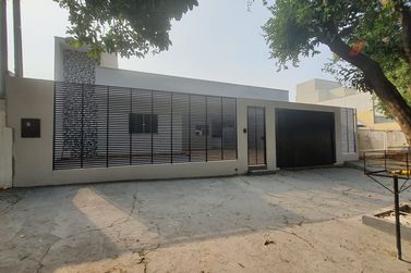 Casa para alugar - 108m&sup2; - Zona IV