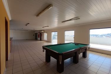 Sal&atilde;o Comercial para alugar - 185m&sup2; - ZONA I