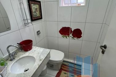 Casa &agrave; venda - 242m&sup2; - Zona I