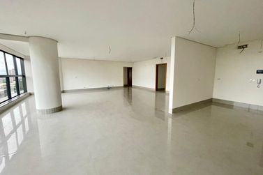 Apartamento &agrave; venda - 223m&sup2; - ZONA II