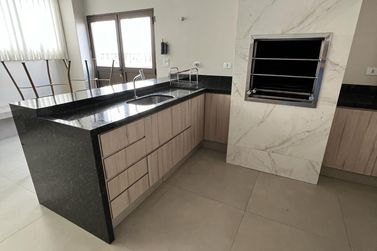 Apartamento &agrave; venda - 182m&sup2; - Centro