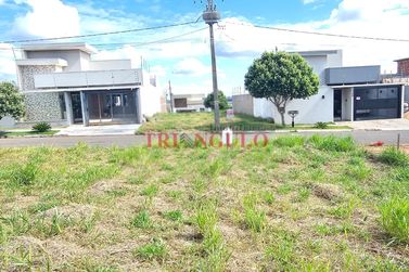 Terreno &agrave; venda - 220m&sup2; - PARQUE RESIDENCIAL METROPOLITANO