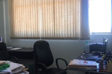 Sala Comercial &agrave; venda - 65m&sup2; - ZonaI