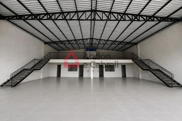 Sal&atilde;o Comercial para alugar - 570m&sup2; - Zona I