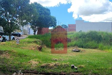 Terreno &agrave; venda - 179m&sup2; - Jardim S&atilde;o Francisco