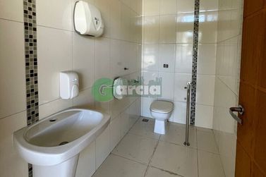 Sal&atilde;o Comercial para alugar - 280m&sup2; - Zona I-A