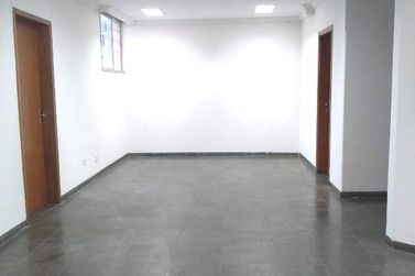 Sala Comercial para alugar - 240m&sup2; - Zona II