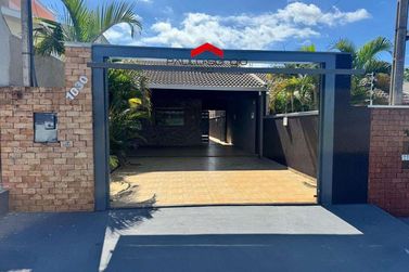 Casa &agrave; venda - 180m&sup2; - Alto Para&iacute;so