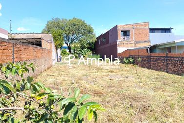 Terreno &agrave; venda - 640m&sup2; - Santa Cruz