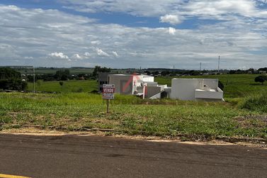 Terreno &agrave; venda - 220m&sup2; - Parque Residencial Metropolitano II