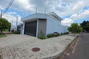 Casa &agrave; venda - 137m&sup2; - Parque Vit&oacute;ria R&eacute;gia