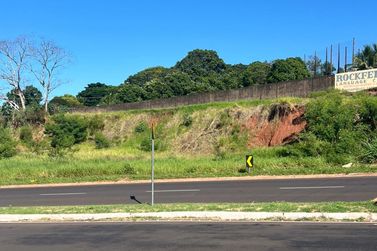 Terreno &agrave; venda - 400m&sup2; - Avenida Portugal