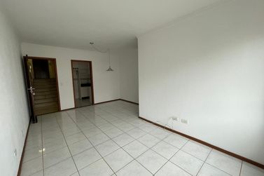 Apartamento &agrave; venda - 77m&sup2; - ZONA II