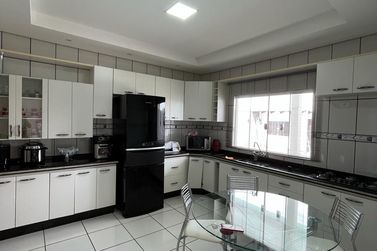 Casa &agrave; venda - 360m&sup2; - Jardim Indai&aacute;