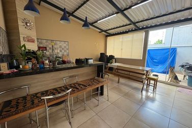 Casa &agrave; venda - 252m&sup2; - Parque Bandeirantes
