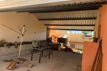 Casa &agrave; venda - 163m&sup2; - Conjunto Habitacional Sonho Meu