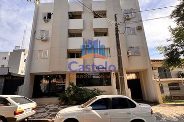 Apartamento para alugar - 53m&sup2; - ZONA III
