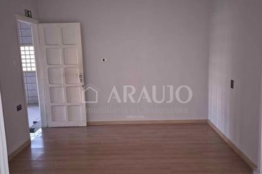 Casa para alugar - 220m&sup2; - Zona I