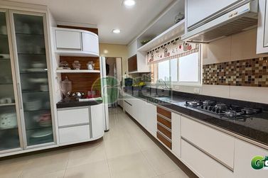 Apartamento &agrave; venda - 223m&sup2; - Zona I
