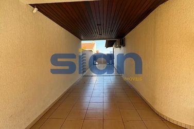 Casa para alugar - 350m&sup2; - Zona III