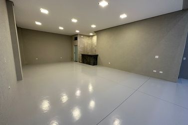 Sal&atilde;o Comercial para alugar - 300m&sup2; - Parque Interlagos