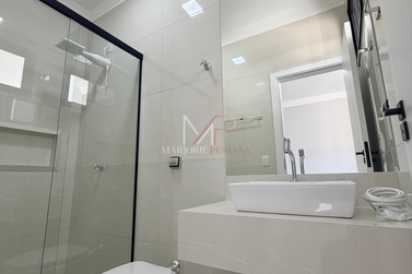 Casa &agrave; venda - 110m&sup2; - Jardim Cima