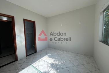 Sobrado para alugar - 110m&sup2; - Zona VI