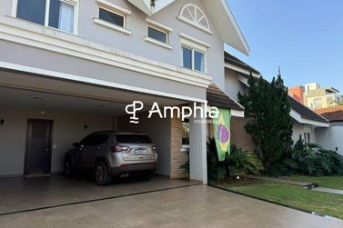 Casa &agrave; venda - 355m&sup2; - Centro