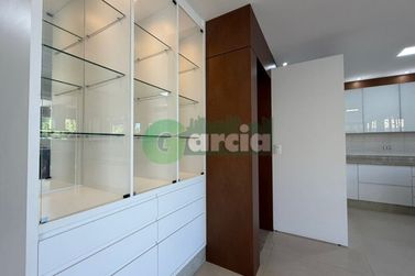 Casa &agrave; venda - 242m&sup2; - ZONA II