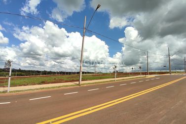Terreno &agrave; venda - 360m&sup2; - VILA INDUSTRIAL