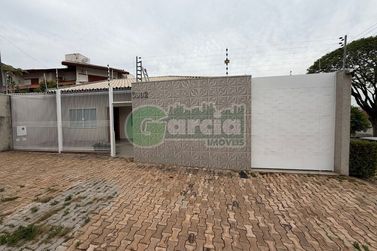 Casa &agrave; venda - 200m&sup2; - Zona I