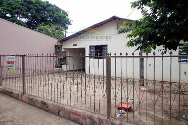 Casa &agrave; venda - 90m&sup2; - CONJUNTO RESIDENCIAL C&Oacute;RREGO LONGE