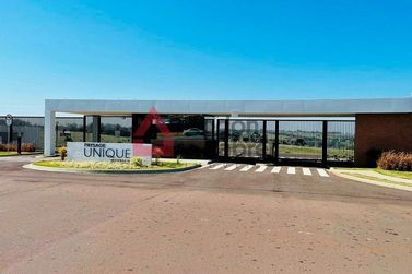 Terreno &agrave; venda - 272m&sup2; - Zona III