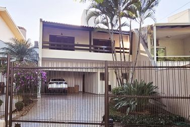 Casa &agrave; venda - 300m&sup2; - Zona I