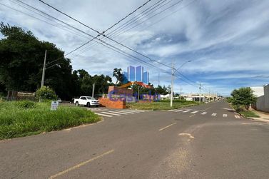 Terreno &agrave; venda - 239m&sup2; - PAQUE PORTUGAL