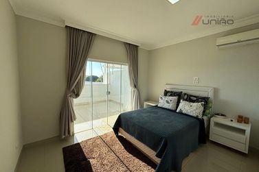 Casa &agrave; venda - 216m&sup2; - Jardim Vit&oacute;ria R&eacute;gia