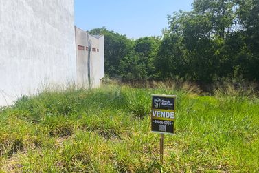 Terreno &agrave; venda - 373m&sup2; - Alto da Paran&aacute;